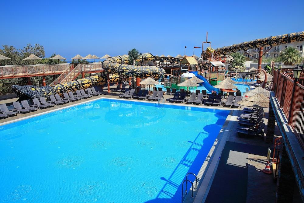 Cactus Mirage Family Club Hotel Yalikavak Exterior photo