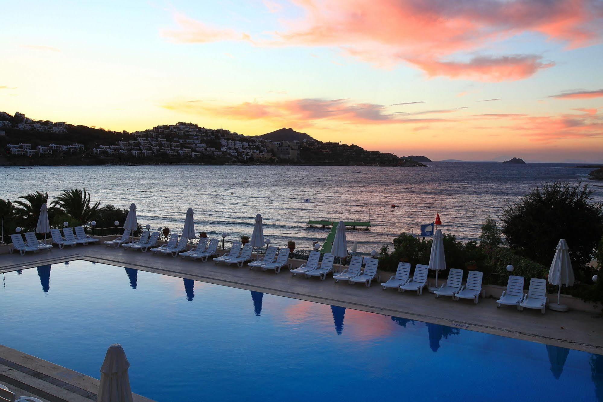 Cactus Mirage Family Club Hotel Yalikavak Exterior photo