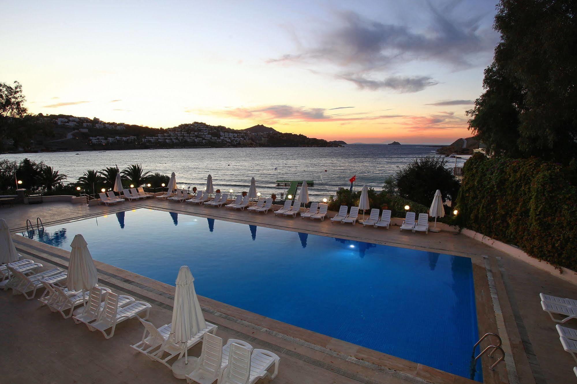 Cactus Mirage Family Club Hotel Yalikavak Exterior photo